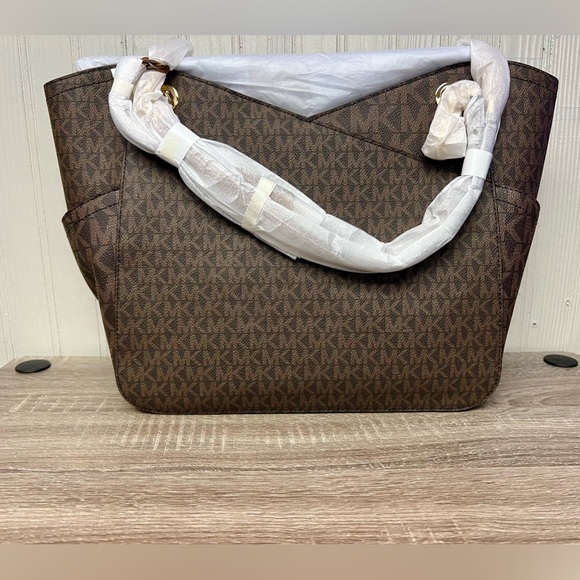 Michael Kors Jet Set large shoulder bag - Picture 2 of 2